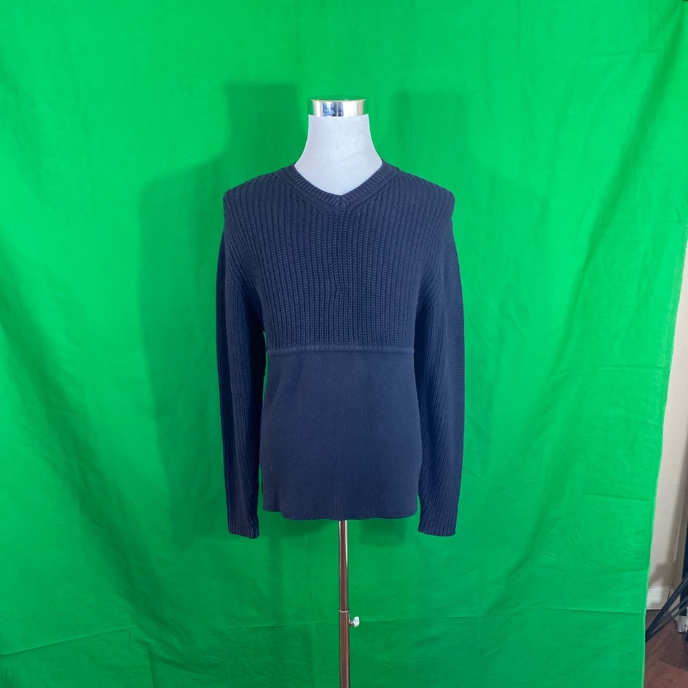 BKE MENS V NECK SWEATER SIZE LARGE NAVY BLUE